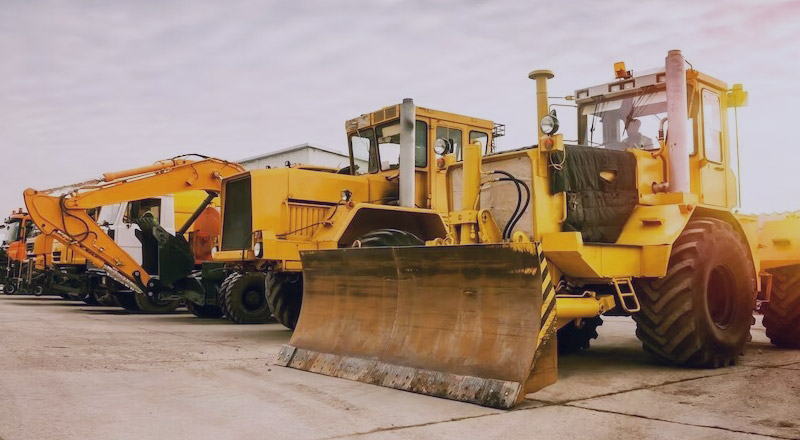 توفير وتأجير المعدات الثقيلة